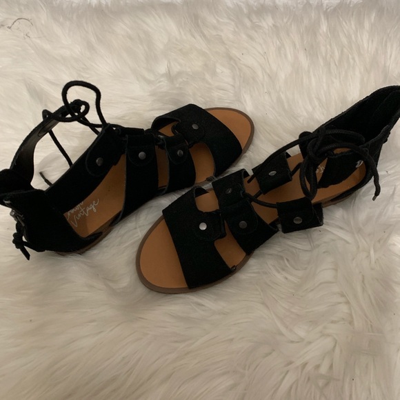 crown vintage regina gladiator sandal